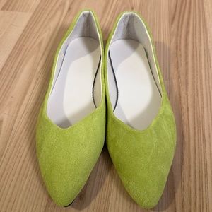 Ladies flats